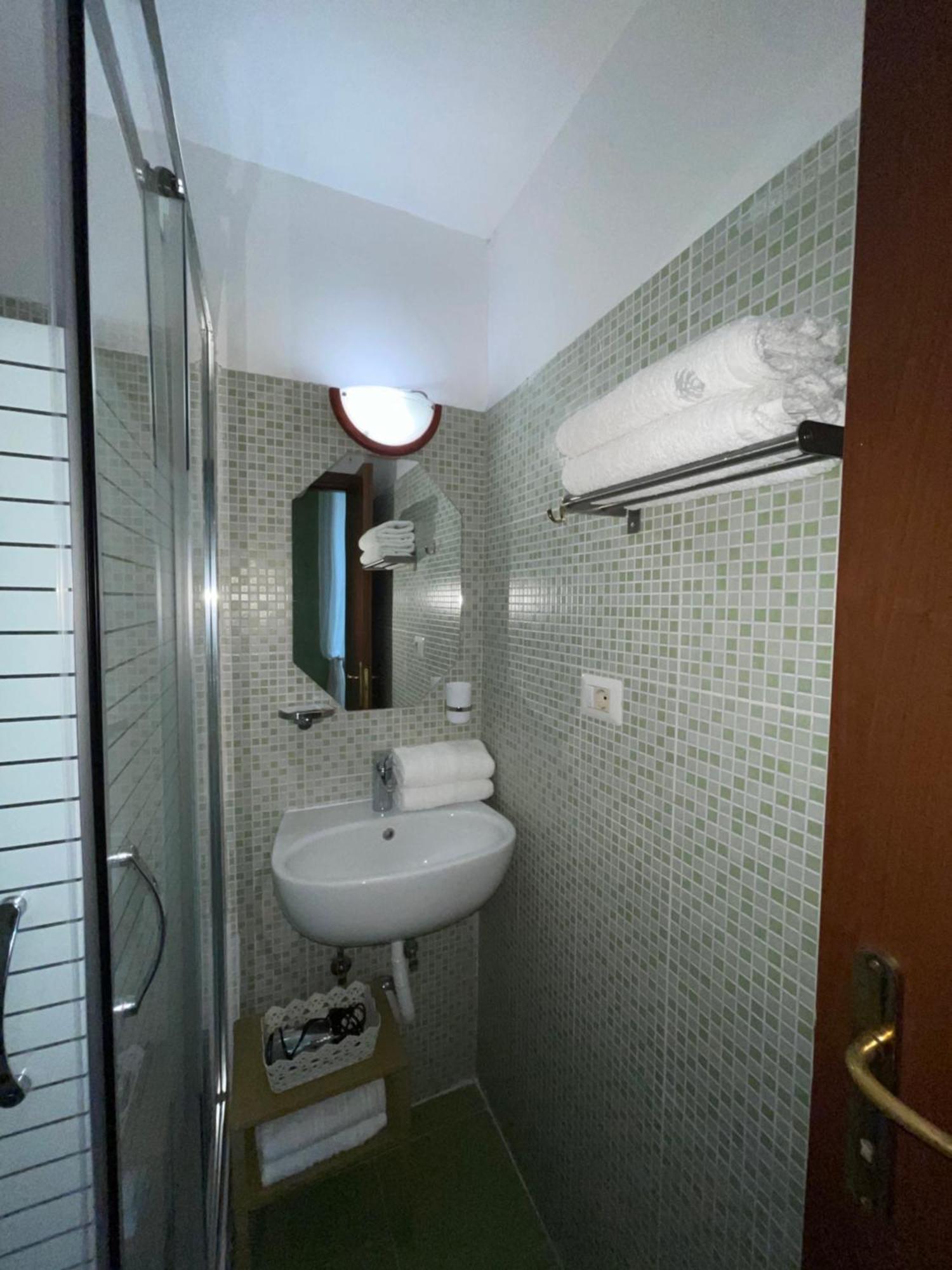 Guest House Meret Рим Екстер'єр фото