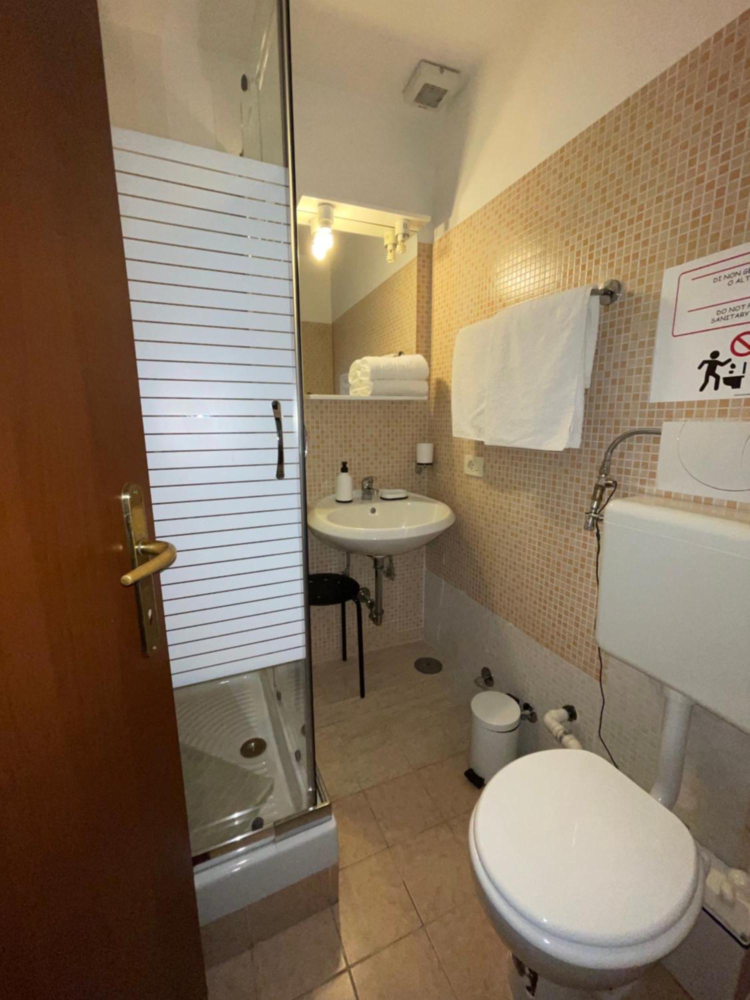 Guest House Meret Рим Екстер'єр фото