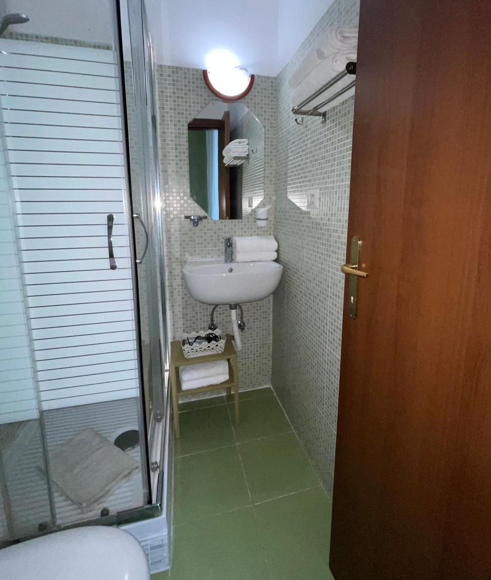 Guest House Meret Рим Екстер'єр фото